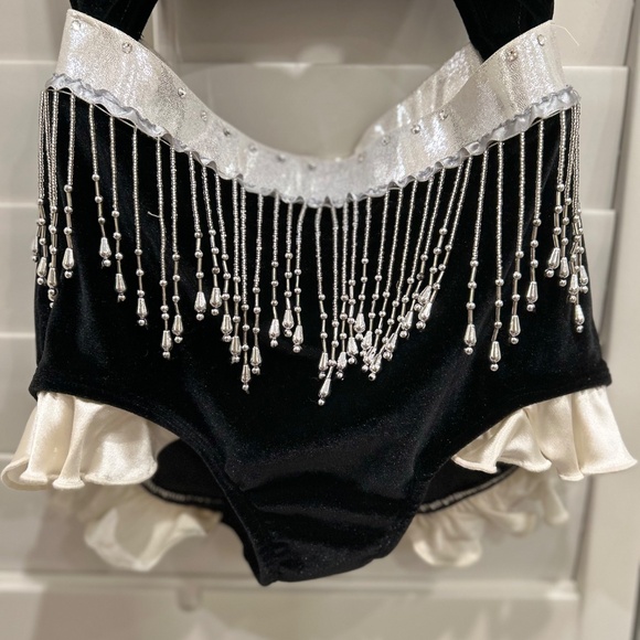 Black and Silver Jazz Dance Costume with Red Bow - Picture 3 of 7